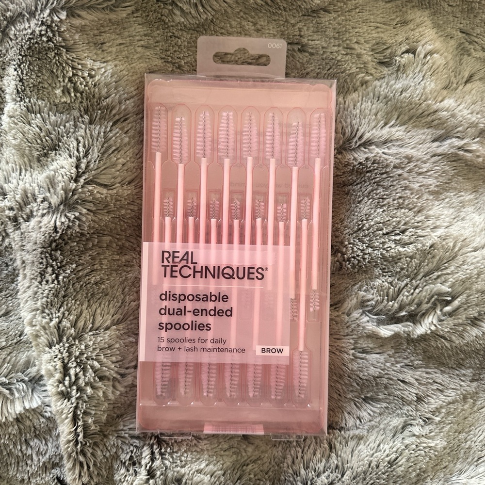 BRAND NEW Real Techniques disposable dual-ended spoolies